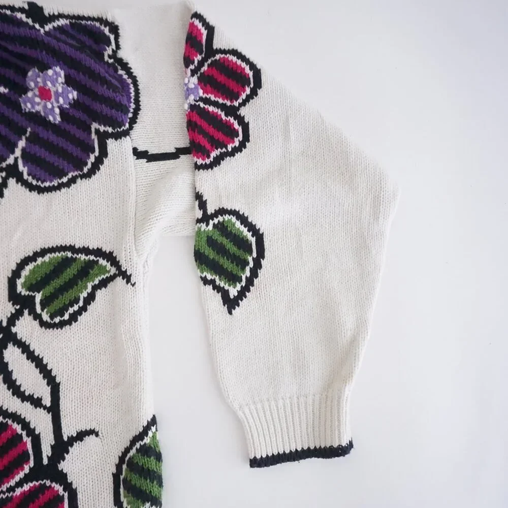 Vintage Herman Geist White Cotton Cardigan Floral Embroidered Grandmacore M - Picture 4 of 11